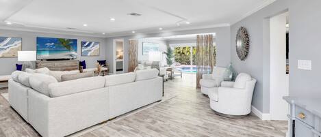 House (4 Bedrooms) | Interior