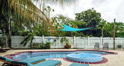 Walk to Beach! Key West Paradise w/ Ocean View