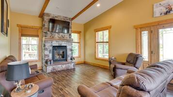 House (2 Bedrooms) | Interior