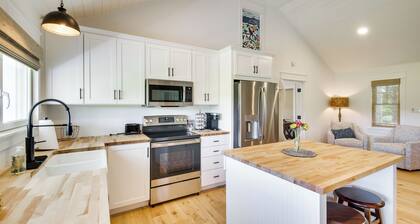 Modern Altavista Farmhouse w/ Countryside Views
