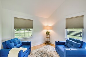 House (3 Bedrooms) | Interior - Modern Altavista Farmhouse w/ Countryside Views (Altavista)