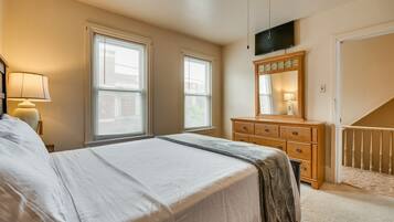 Apartment (2 Bedrooms) | 2 bedrooms, bed sheets