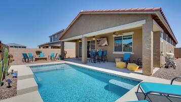 House (4 Bedrooms) | Front of property