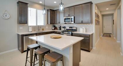 Lovely Tucson Home w/ Private Pool & Fire Pit!