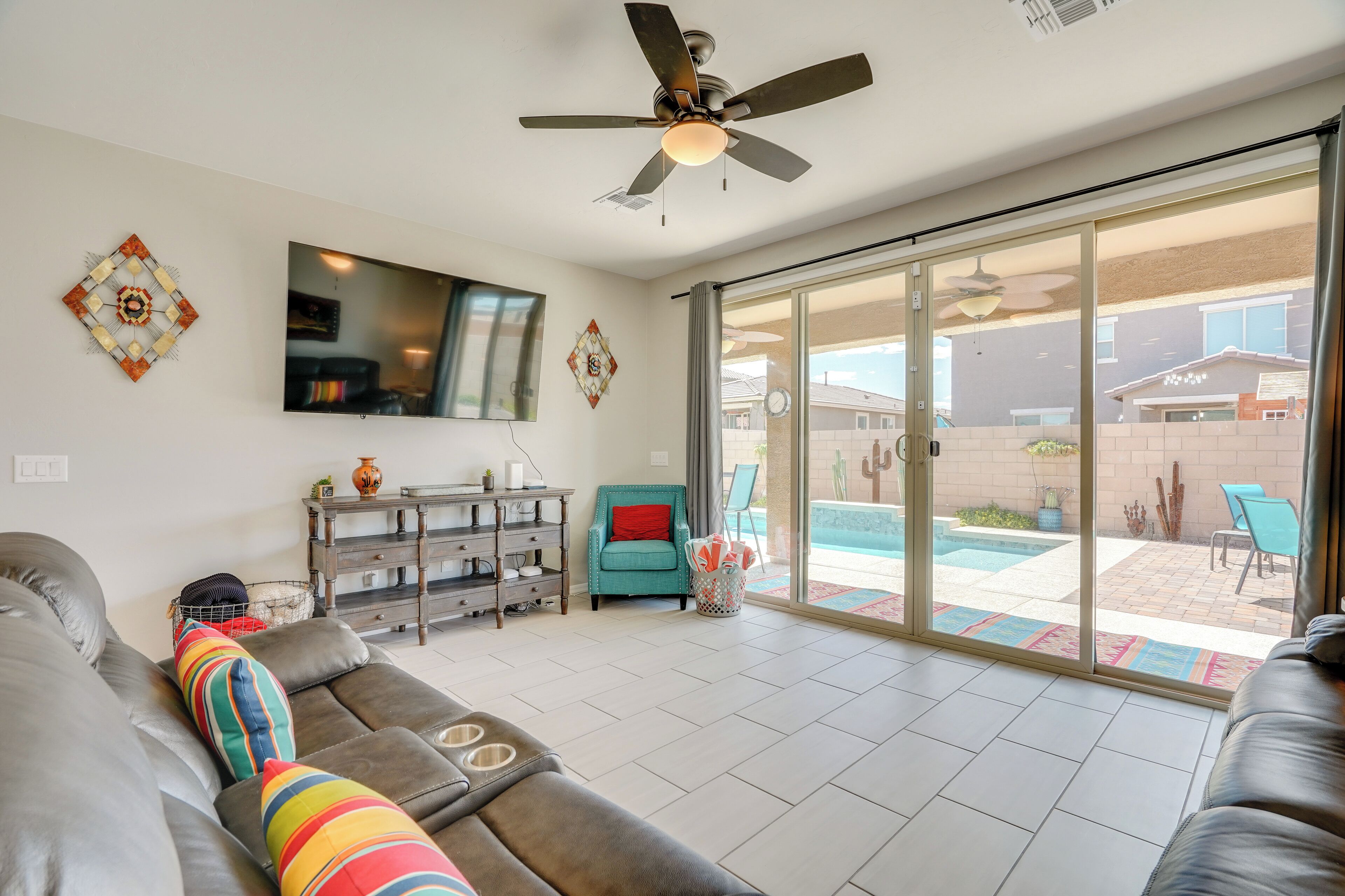 House (4 Bedrooms) | Interior