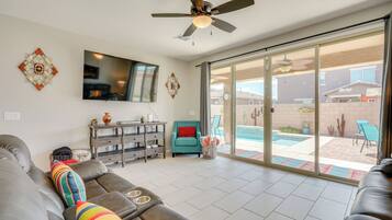 House (4 Bedrooms) | Interior
