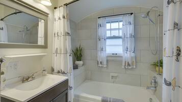 Cottage (2 Bedrooms) | Interior