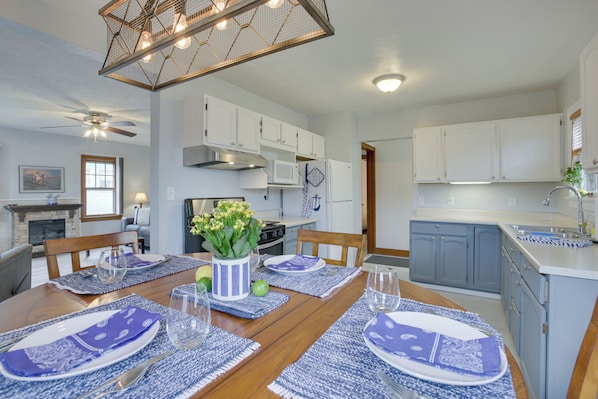 Cottage (2 Bedrooms) | Interior