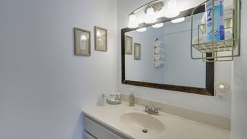 Apartment (0 Bedroom) | Interior