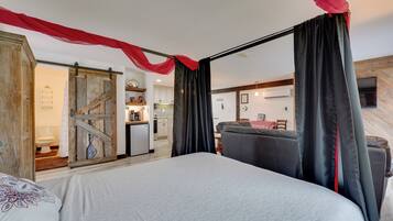 Apartment (0 Bedroom) | Interior