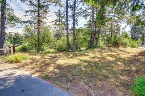 Apartment (0 Bedroom) | Interior - Charming Grayland Getaway: Walk to the Beach! (Grayland)