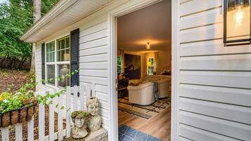 Apartment (0 Bedroom) | Bahagian dalam