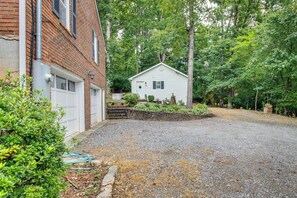Apartment (0 Bedroom) | Interior - Idyllic Cave Spring Studio w/ Patio & Fire Pit! (Roanoke)