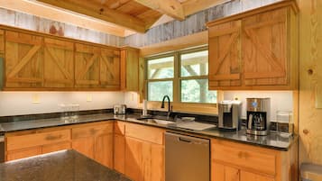 Cottage (3 Bedrooms) | Interior