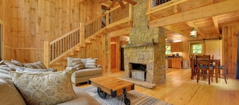 Wine Country Cottage w/ Fire Pit in Olin!