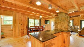 Cottage (3 Bedrooms) | Interior