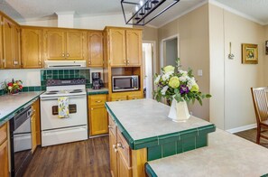 House (3 Bedrooms) | Interior - Secluded Rural Home in Normangee! (Normangee)