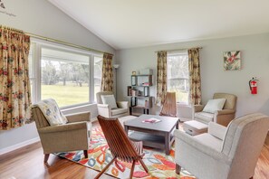 House (5 Bedrooms) | Interior