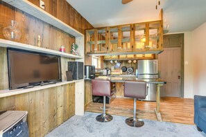 Apartment (1 Bedroom) | Interior - Charming New York Retreat w/ Lake Champlain Views! (Rouses Point)