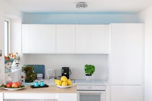 Fridge, oven, stovetop, dishwasher - Casa Michela by Elite Villas (Capri)