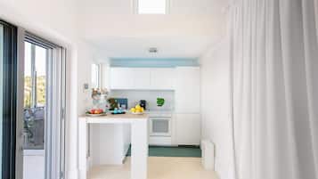 Refrigerador, horno, parrilla de estufa y lavavajillas