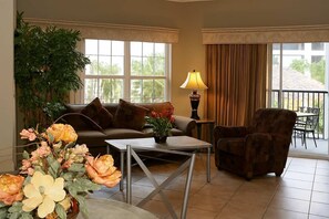 TV - Charming Condo near Convention Center: Save w/No Resort Fees! Condo Rental Only! (Orlando)