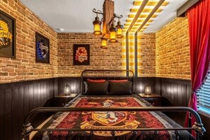 10 bedrooms, iron/ironing board, WiFi, bed sheets