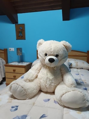 4 Schlafzimmer, Bügeleisen/Bügelbrett, Reisekinderbett, WLAN