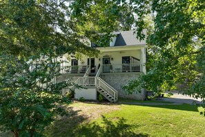 Exterior - Waterfront Home Near Wilson Lake w/ Covered Porch! (Killen)