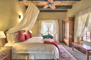 2 bedrooms - Deluxe Chalet, 2 Bedrooms, Fireplace, Mountain View (Robertson)