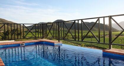 Deluxe House, 2 Bedrooms, Kitchen, Mountain View