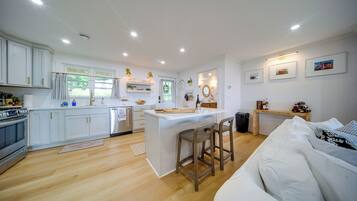 Cottage (3 Bedrooms) | Interior