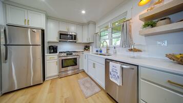 Cottage (3 Bedrooms) | Interior