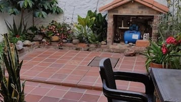 1 bedroom, iron/ironing board, free WiFi