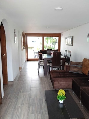 Fer et planche à repasser, Wi-Fi gratuit