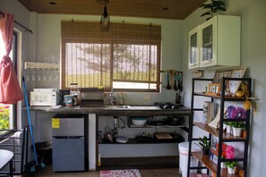 Private kitchen - Quiet 1 bedroom house with air conditioning in the charming San Carlos District (San Carlos)