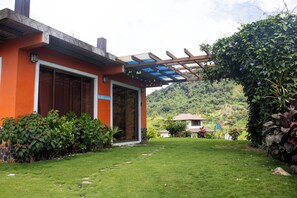 Property grounds - Quiet 1 bedroom house with air conditioning in the charming San Carlos District (San Carlos)