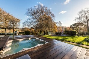 Terrace/patio - Barn with Hot Tub & Grounds - NEW half term dates (Penshurst)