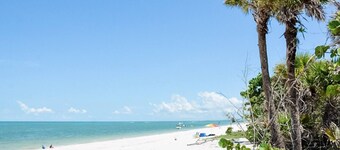 Minutes From Beautiful White-Sand Beaches