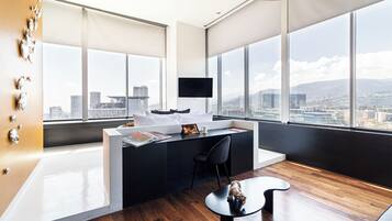 Deluxe suite | 1 slaapkamer, luxe beddengoed, bedden met traagschuimmatras