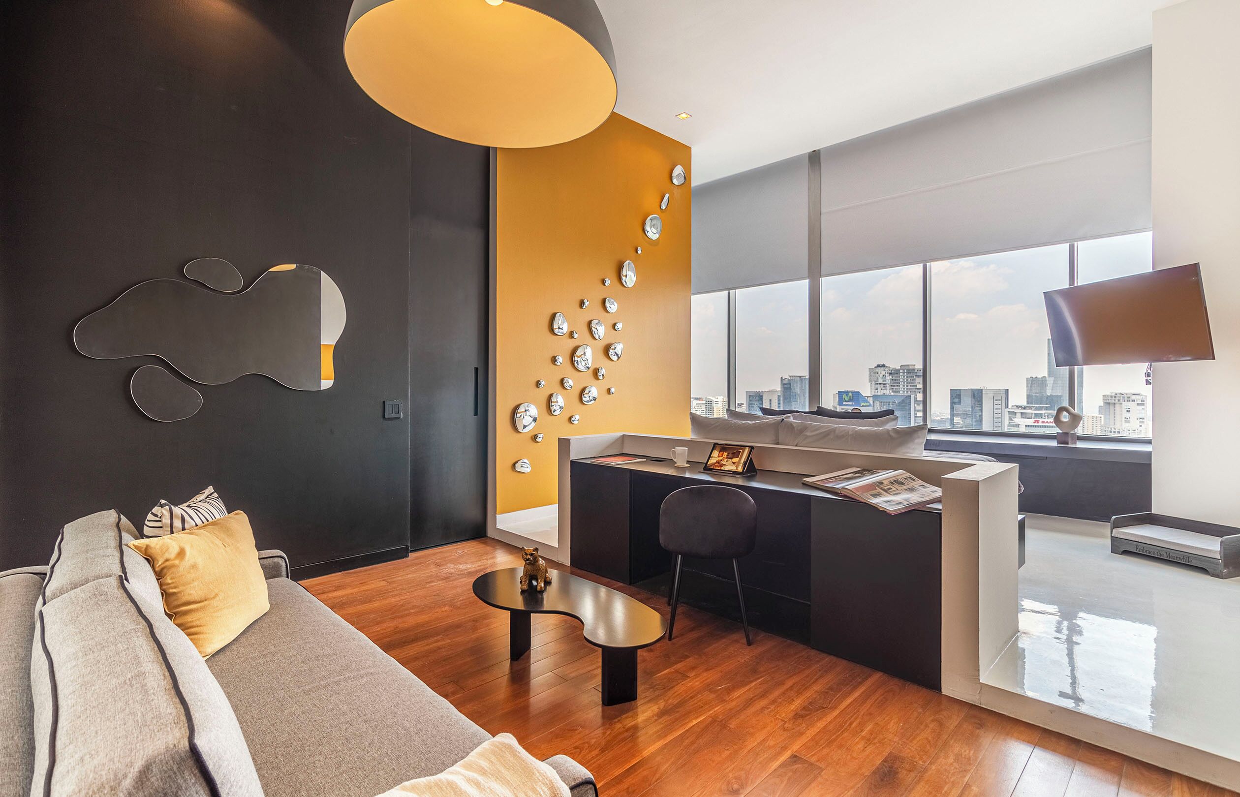Executive suite With view | Living area