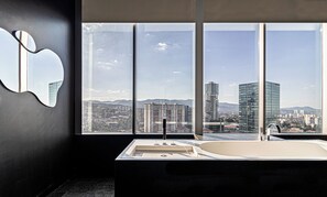 로열 스위트 | 욕실 | 헤어드라이어, 타월