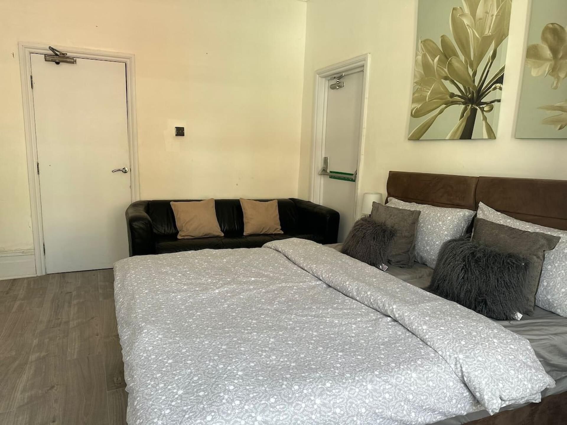 1 bedroom, free WiFi, bed sheets