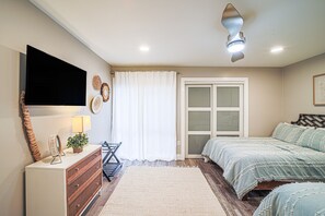 2 bedrooms, desk, iron/ironing board, free WiFi