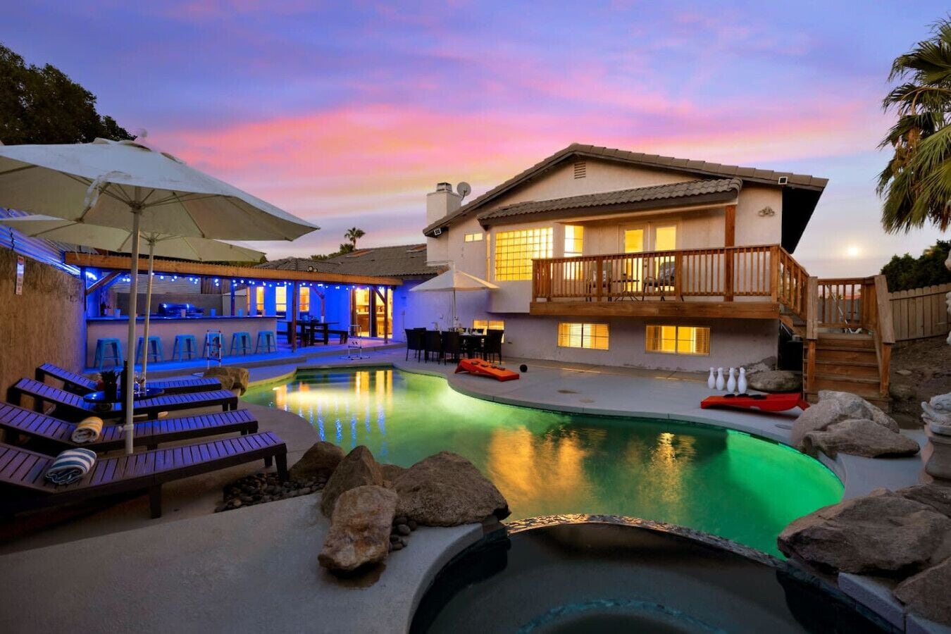 Een verwarmd zwembad