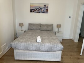 Casa | 4 dormitorios, tabla de planchar con plancha, wifi gratis y ropa de cama