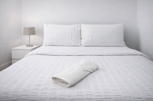 4 bedrooms, iron/ironing board, free WiFi, bed sheets