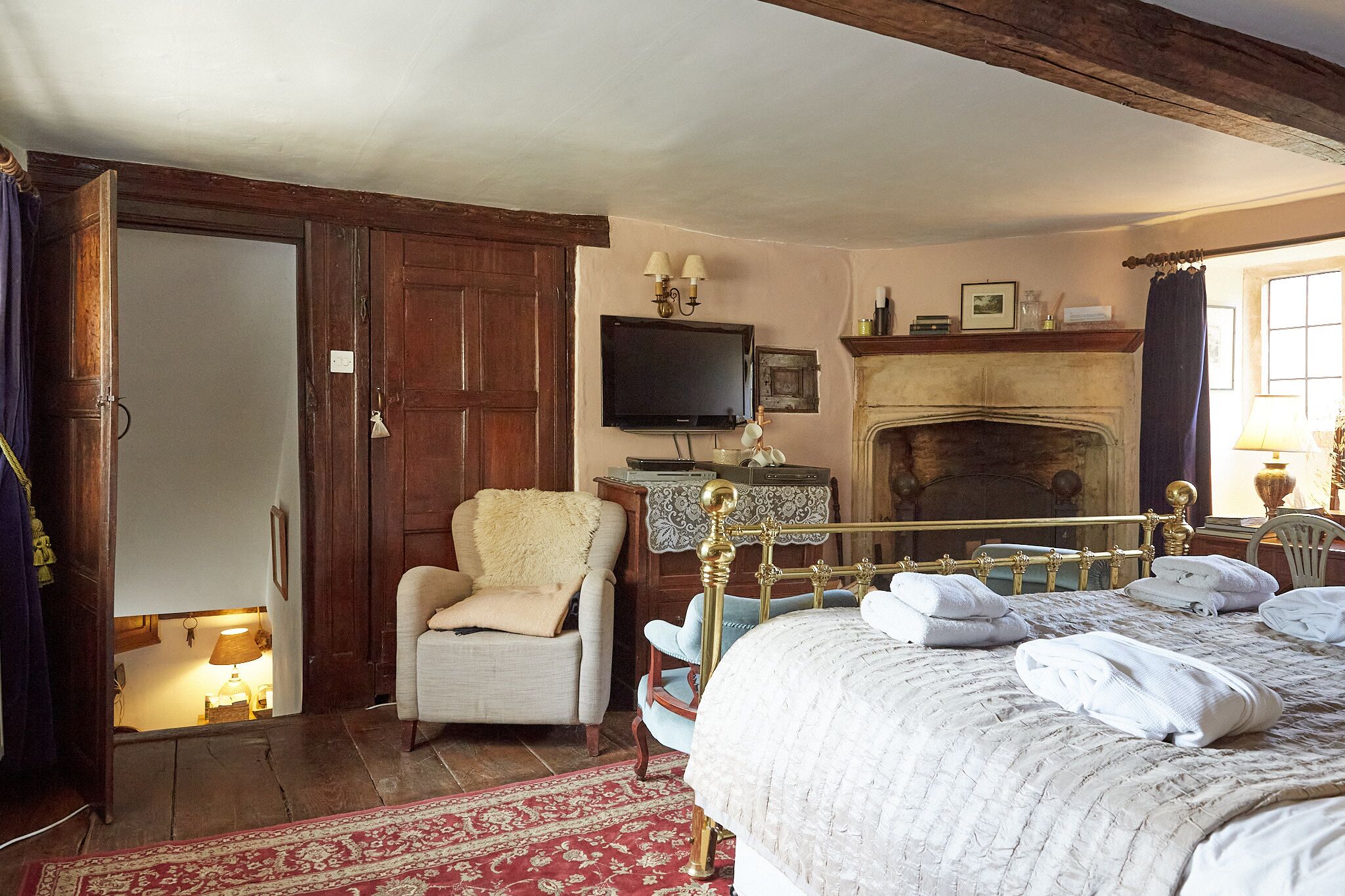 4 多间卧室、熨斗/熨衣板、旅行婴儿床、WiFi