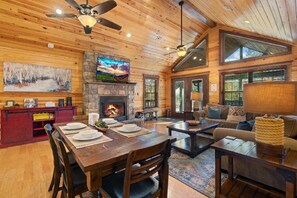 TV connectée, cheminée