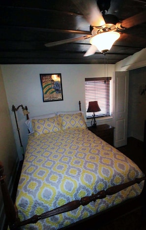2 bedrooms, iron/ironing board, WiFi